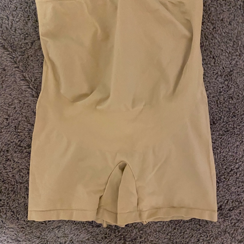 Belly Bandit Maternity shape wear